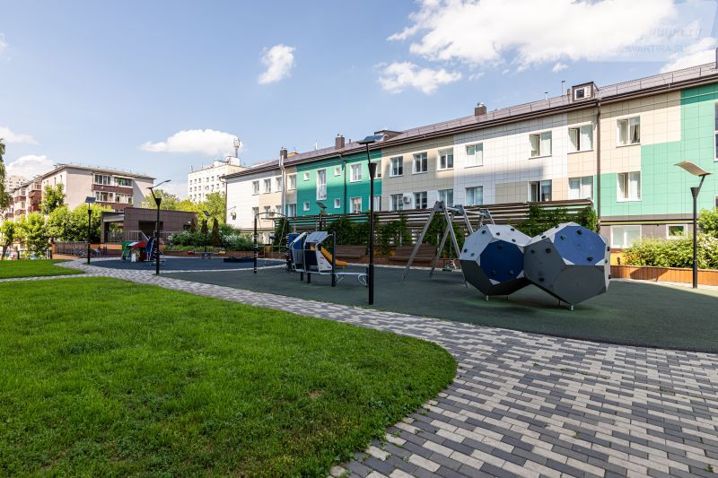 улица Оренбургский Тракт, 4Б